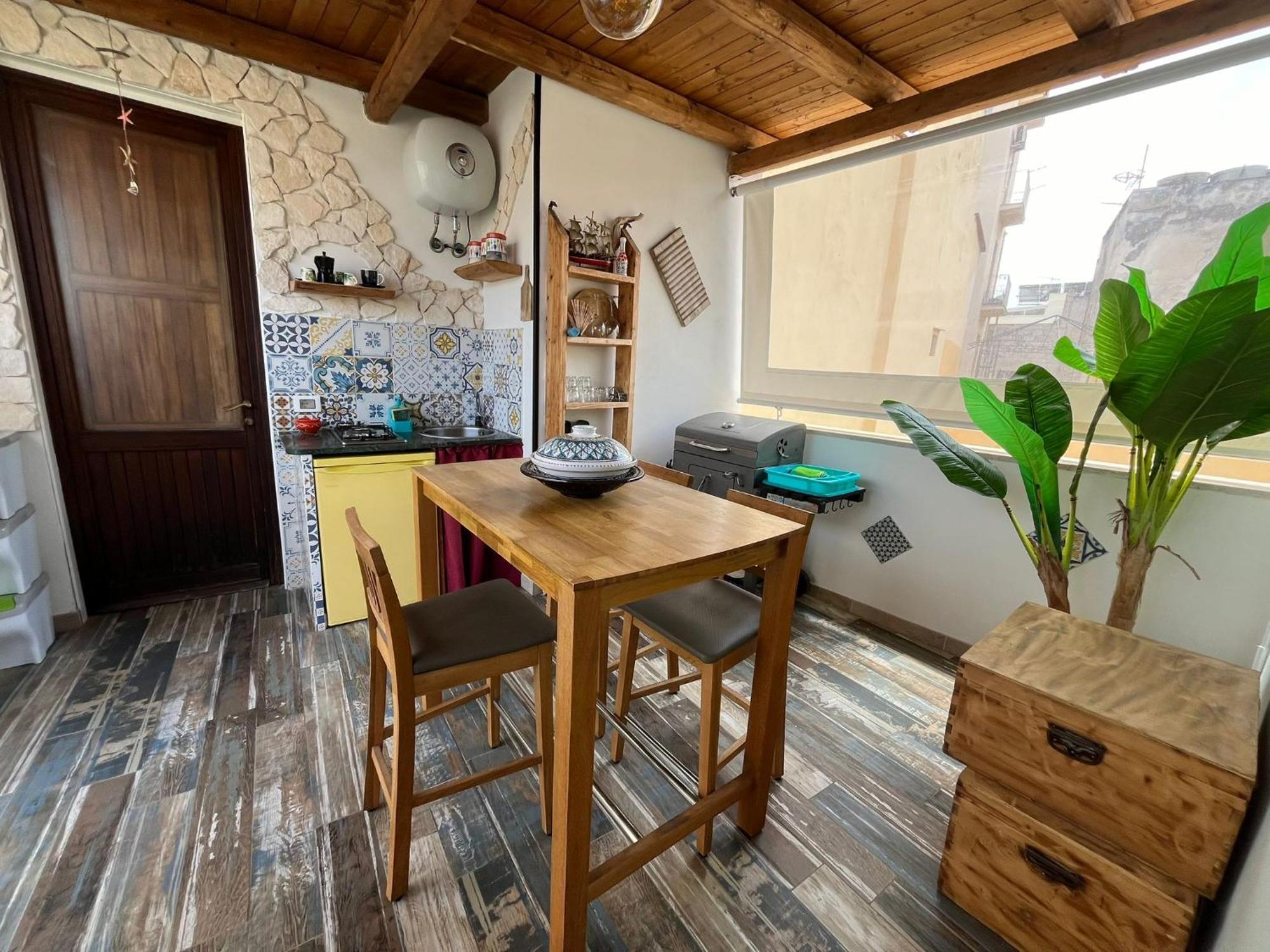 Casa Di Dalila Apartment ตราปานี ภายนอก รูปภาพ