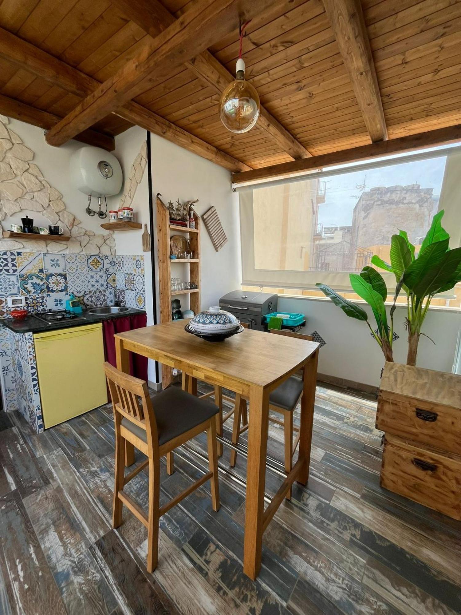 Casa Di Dalila Apartment ตราปานี ภายนอก รูปภาพ